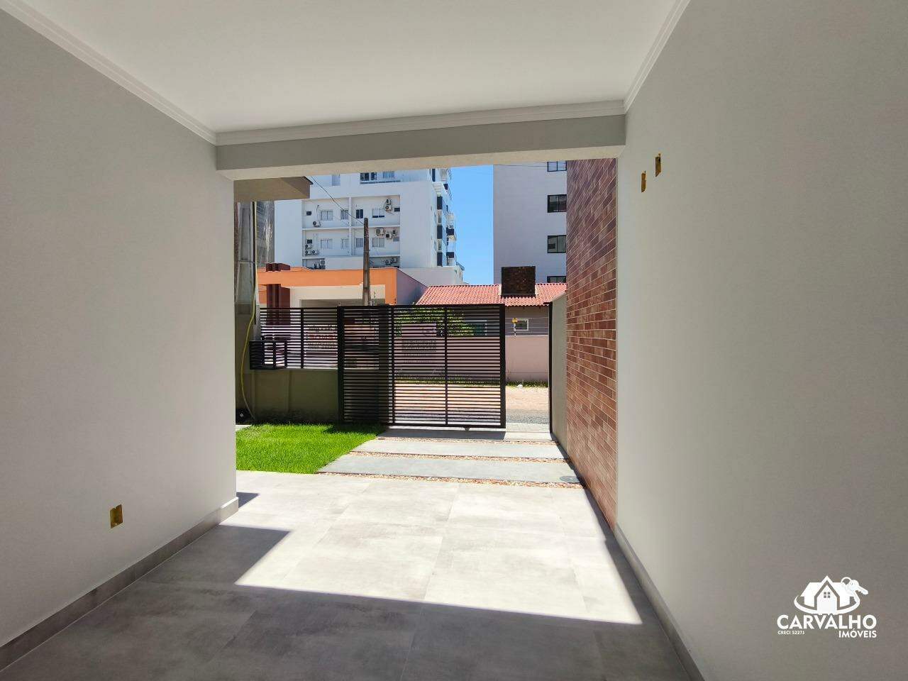 Imovel, 1374 - Sobrado com 3 quartos quartos e 2 banheiros banheiros para à venda: 