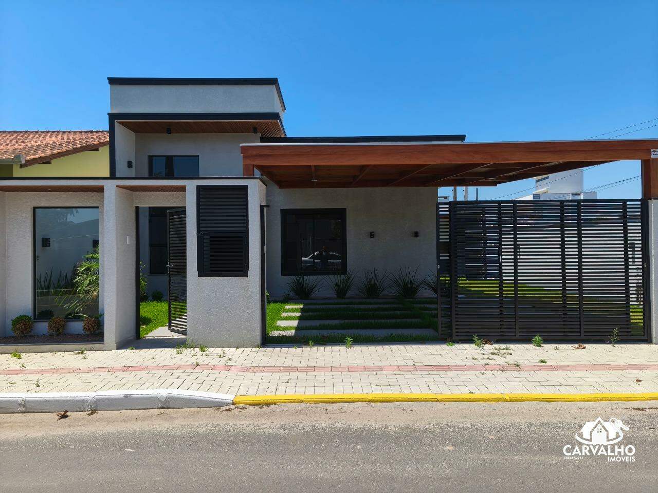 Imovel, 1392 - Casa com 3 quartos quartos e 2 banheiros banheiros para à venda: 