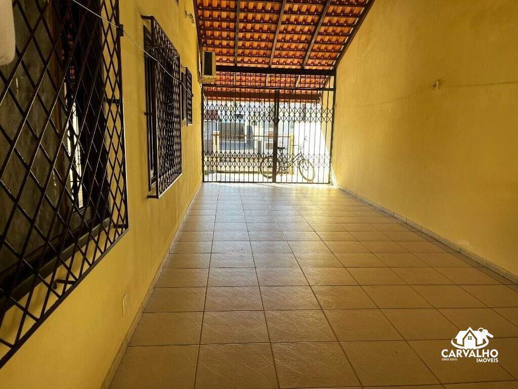 Imovel, 2169 - Casa com 5 quartos quartos e 3 banheiros banheiros para à venda: 