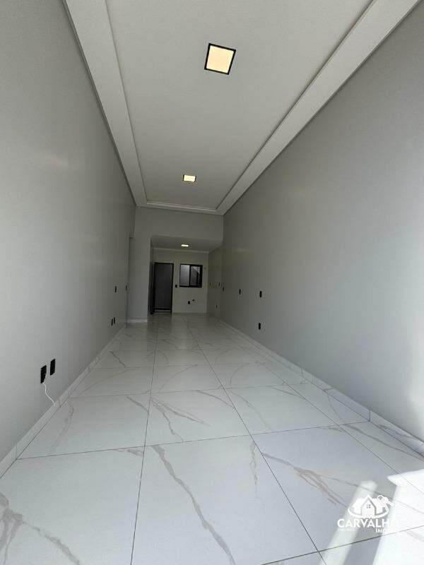 Imovel, 2170 - Casa com 3 quartos quartos e 2 banheiros banheiros para à venda: 