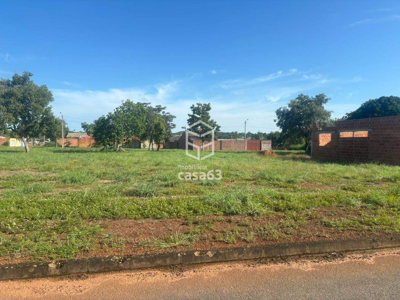 Foto principal — Lote- Luzimangues