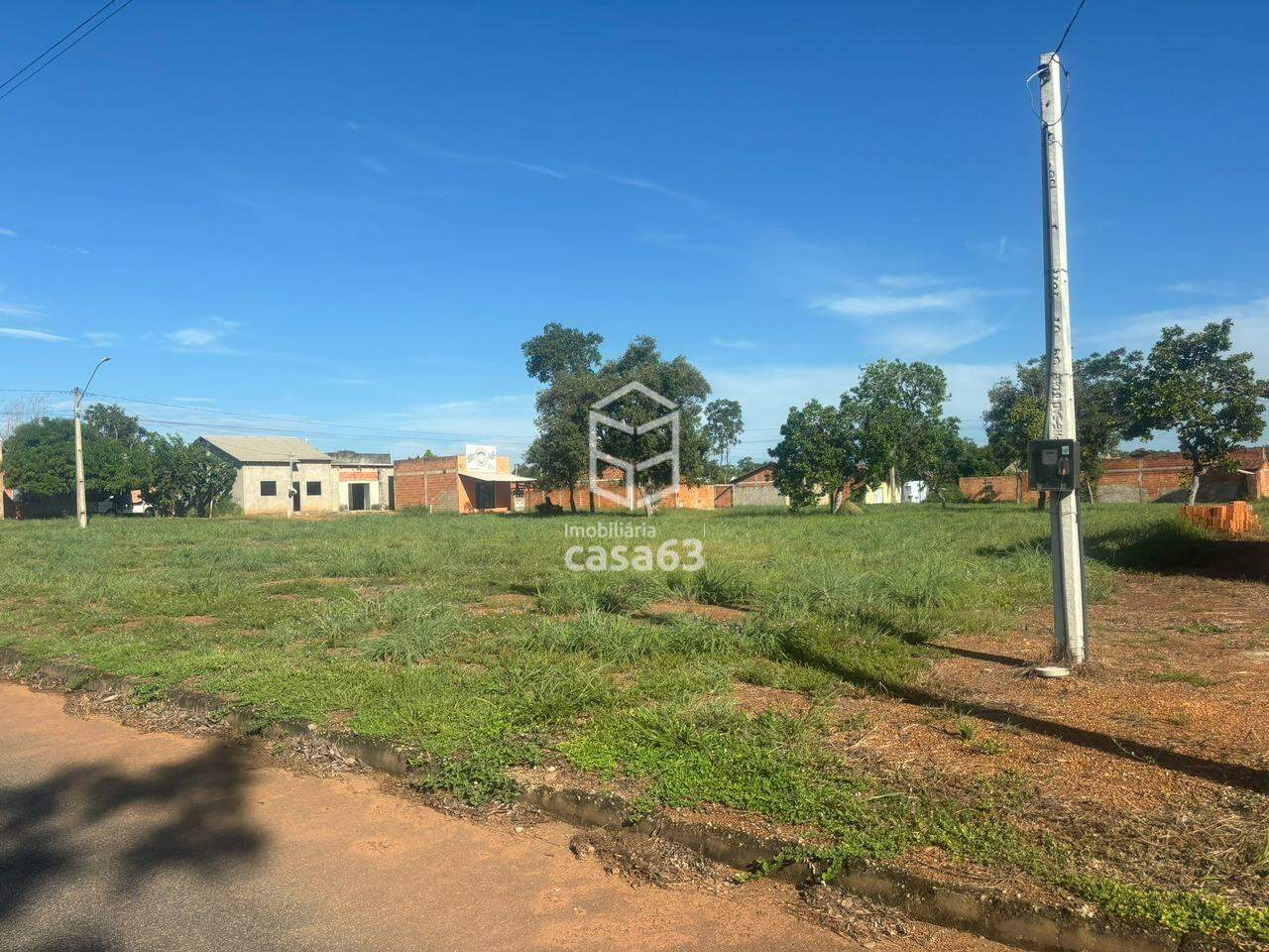 Foto 2 — Lote- Luzimangues