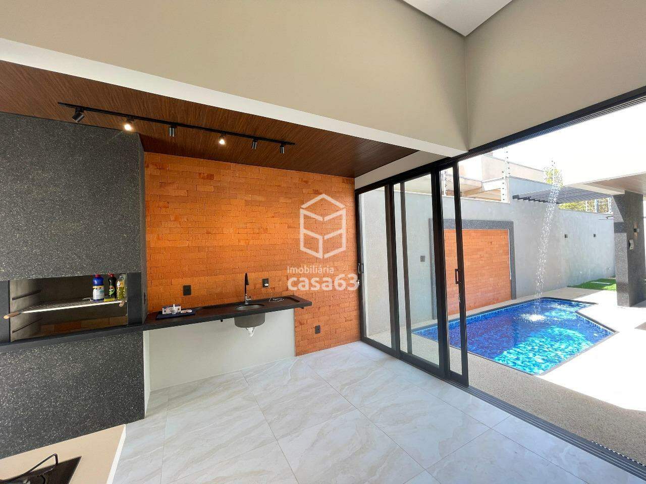 Foto 3 — Casa de Luxo em Construção – Quadra 407 Sul