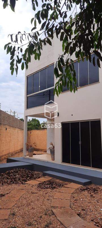Foto 2 — Sobrado - 105 Norte