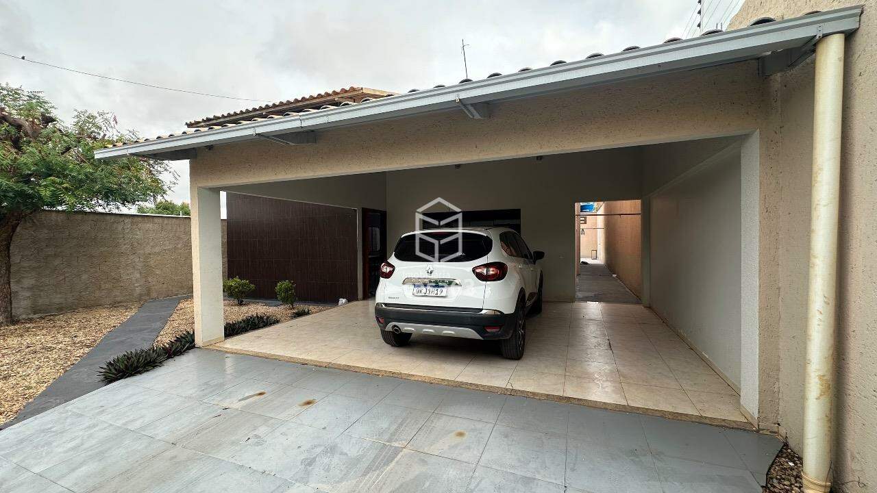 Foto 2 — Casa com 4 quartos e piscina a venda no Aureny 3