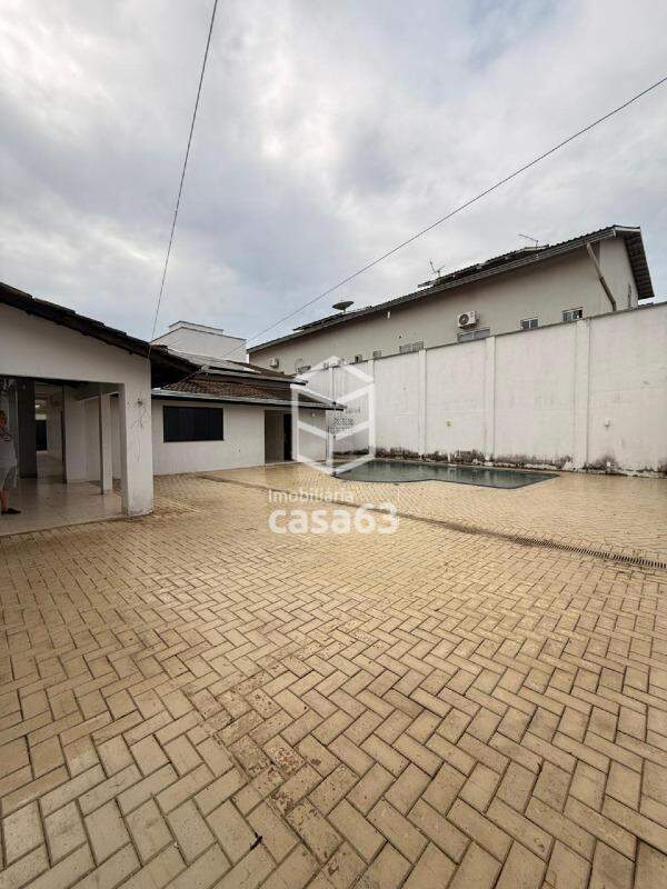 Foto 2 — CASA 407 SUL
