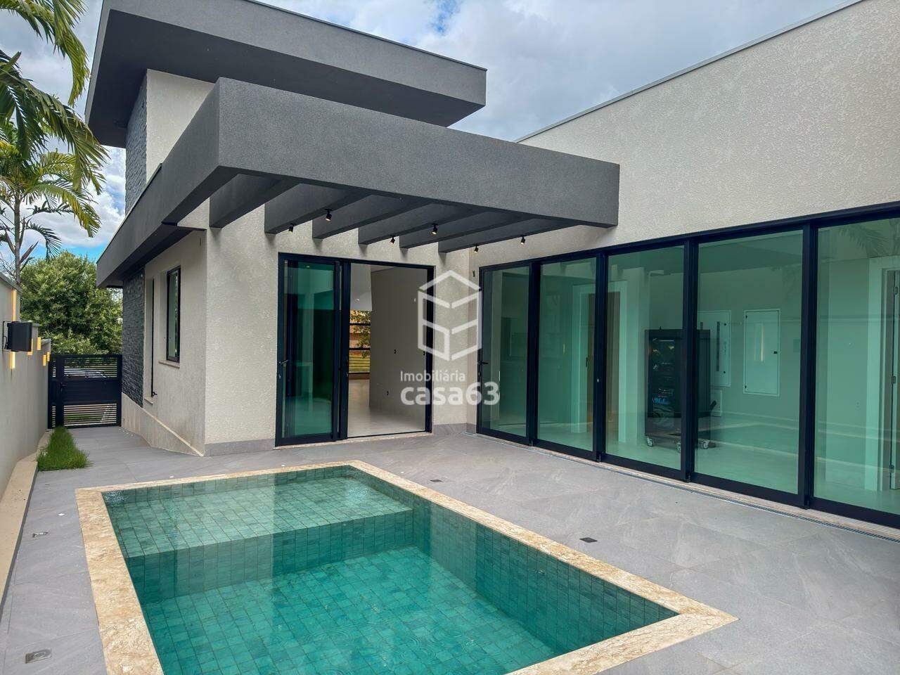 Foto 2 — Casa Alphaville 1