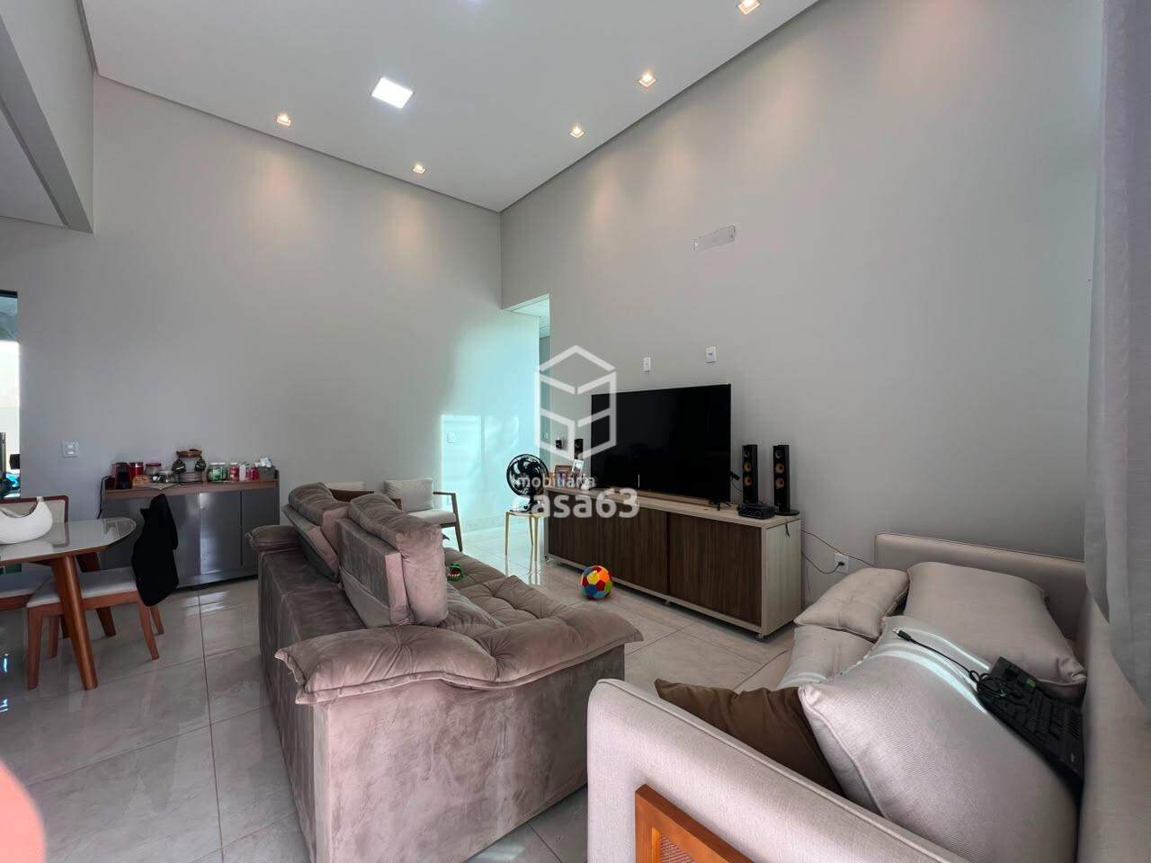 Foto 2 — Casa à venda, 3 quartos, 1 suíte, Plano Diretor Sul - Palmas/TO