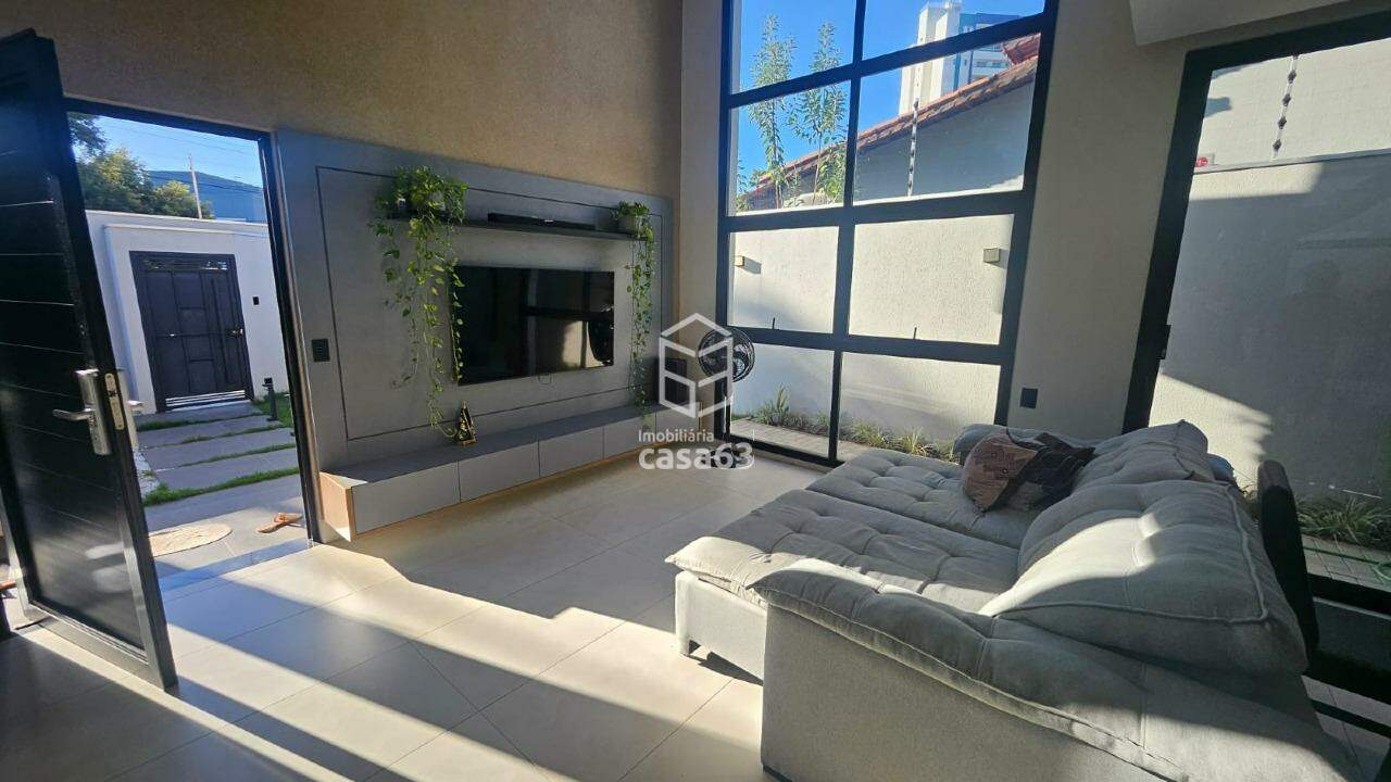 Foto 2 — Sobrado com 4 quartos sendo 3 suites na 605 sul