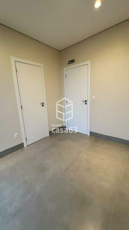 Foto 2 — Sobrado na 110 sul com 3 quartos sendo uma suite