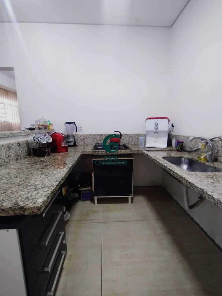 Casa à venda no Parque das Flores: 