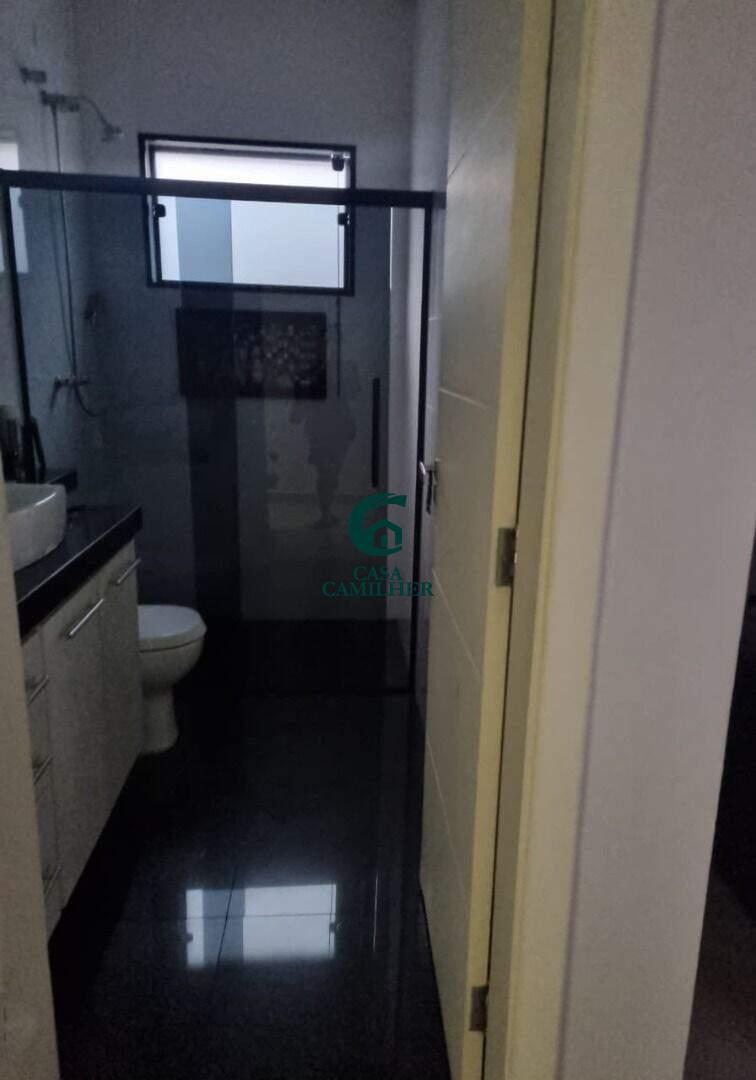 Casa à venda no Piracangaguá: 