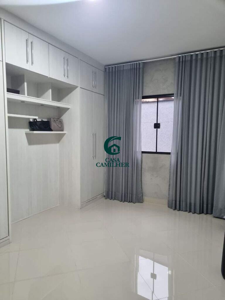 Casa à venda no Piracangaguá: 