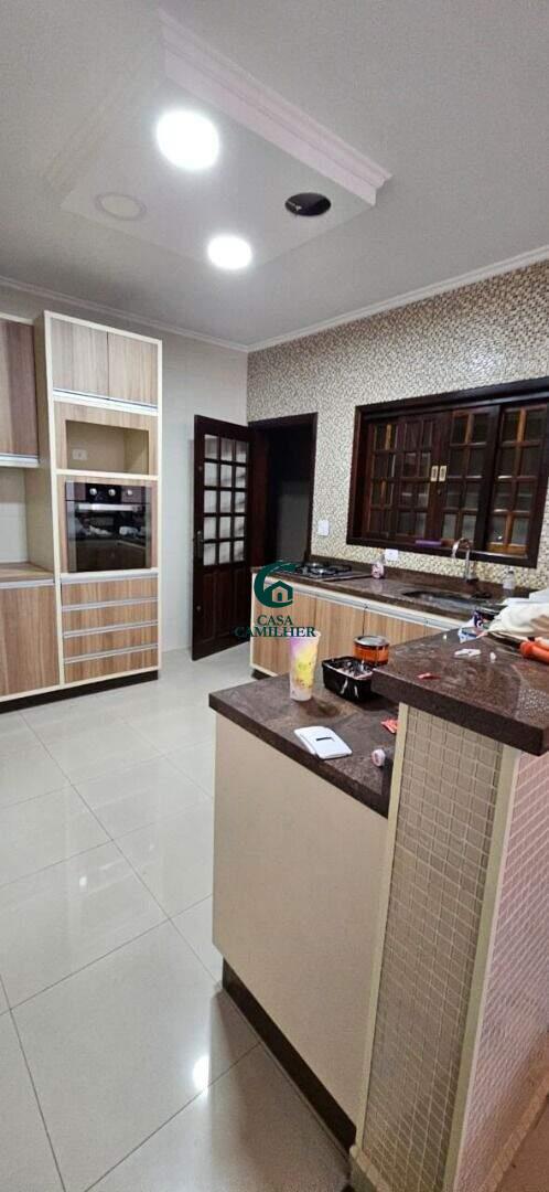 Casa à venda no Parque Arco Íris: 