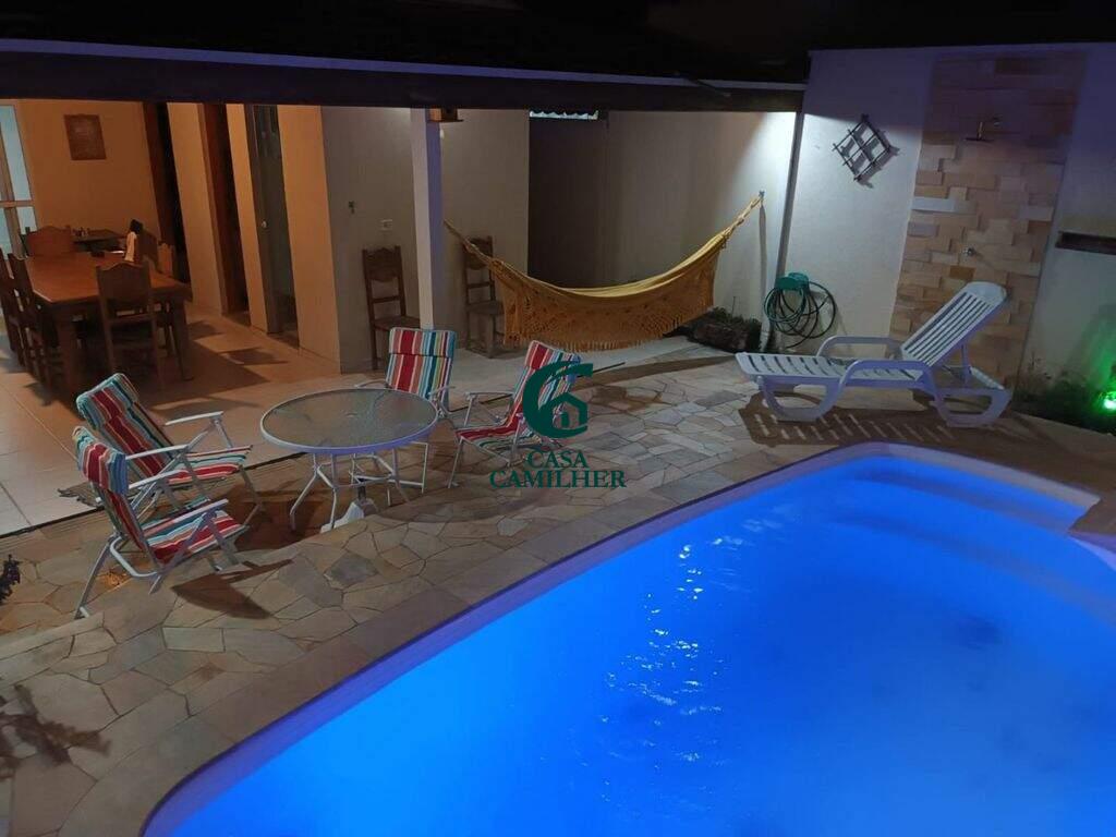 Casa à venda no Areão: 