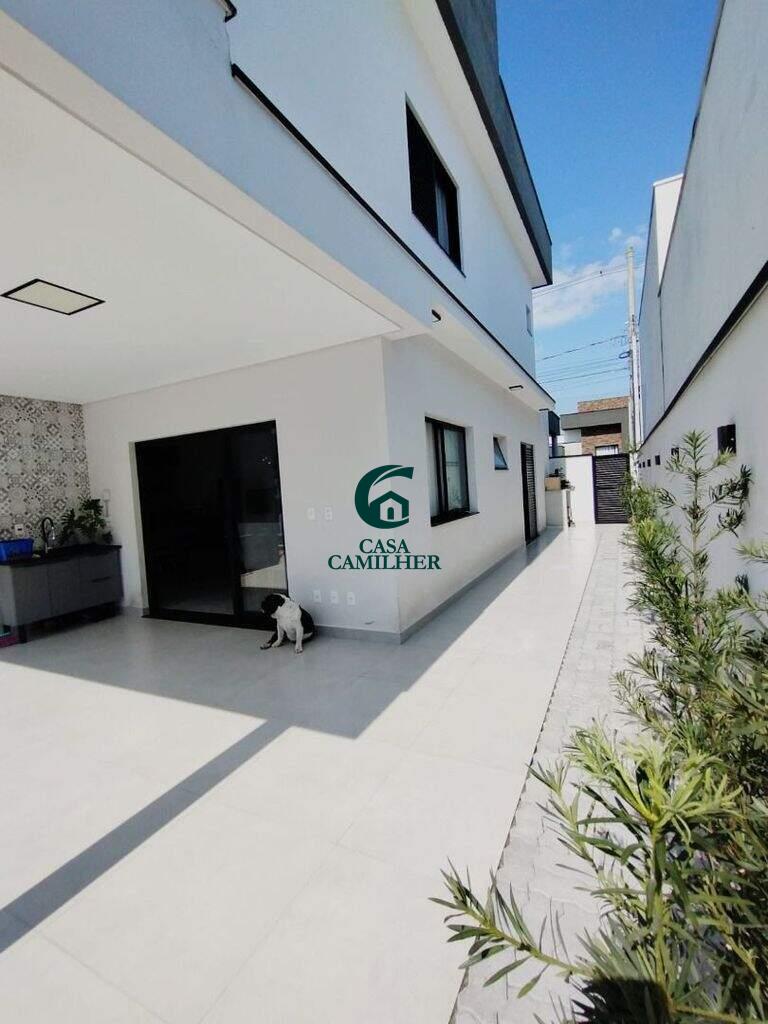 Casa à venda no Bairro dos Guedes: 