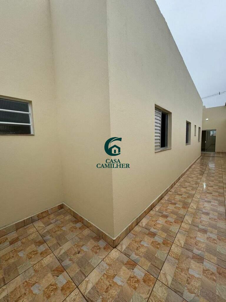 Casa à venda no Areão: 