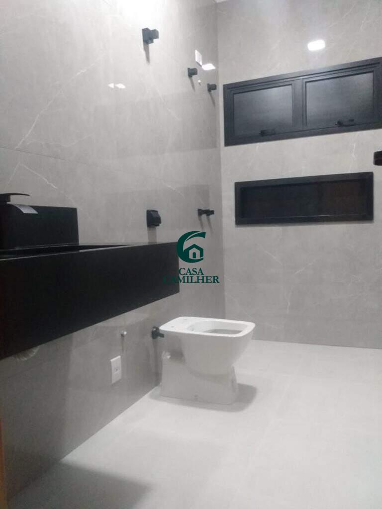 Casa à venda no Tremembe: 