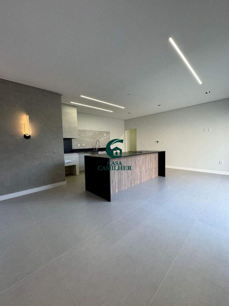 Casa à venda no Condomínio Ouro Ville: 