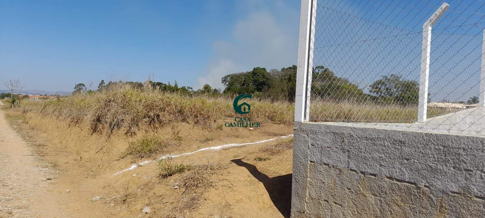 Terreno/Lote à venda no Pinheirinho: 