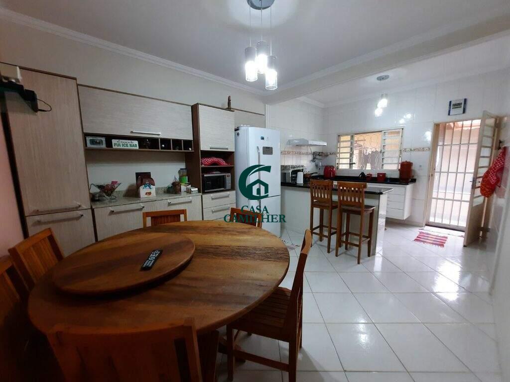 Casa à venda no Jardim Gurilandia: 