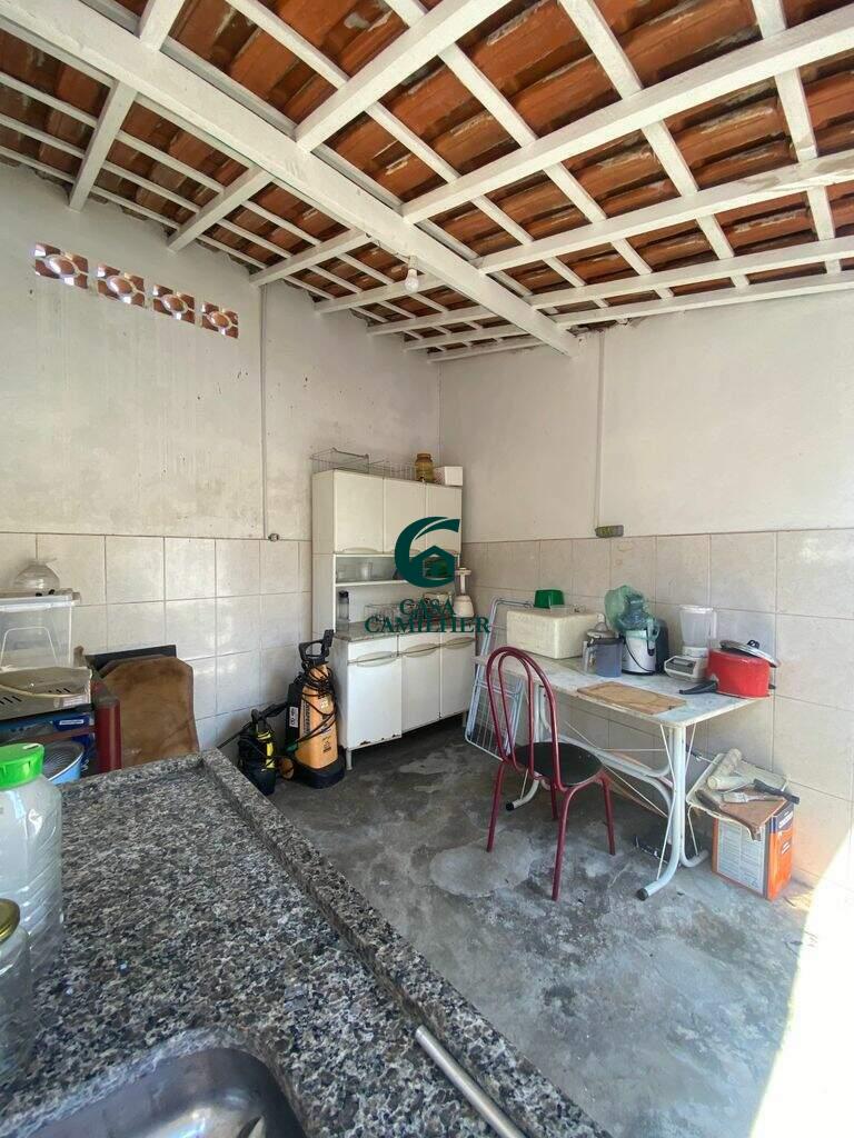 Casa à venda no Areão: 