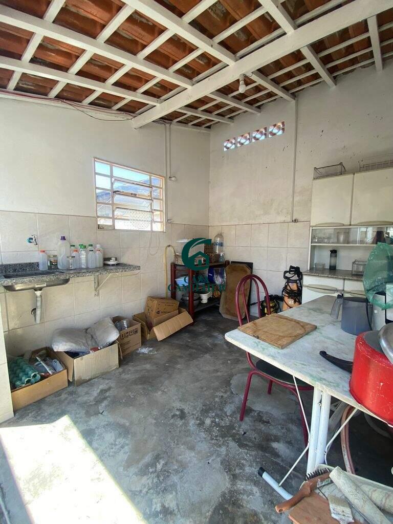 Casa à venda no Areão: 