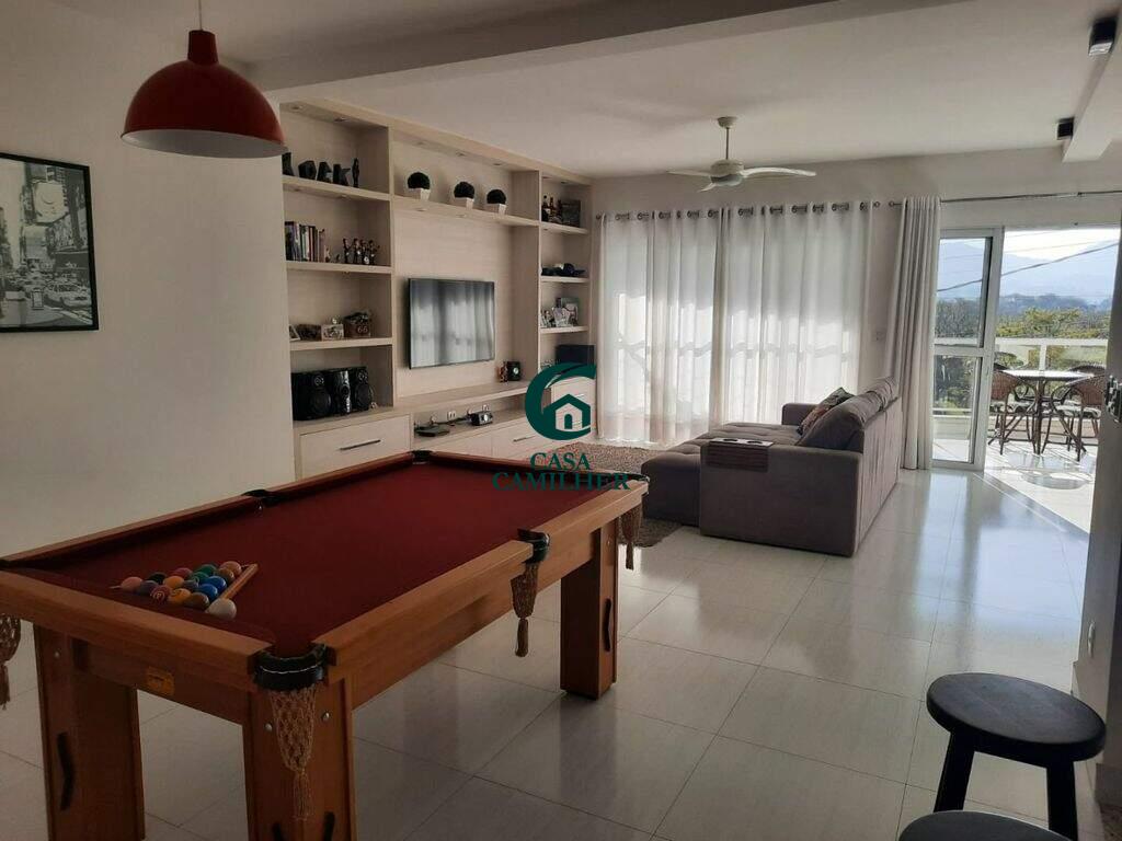 Casa à venda no Centro: 