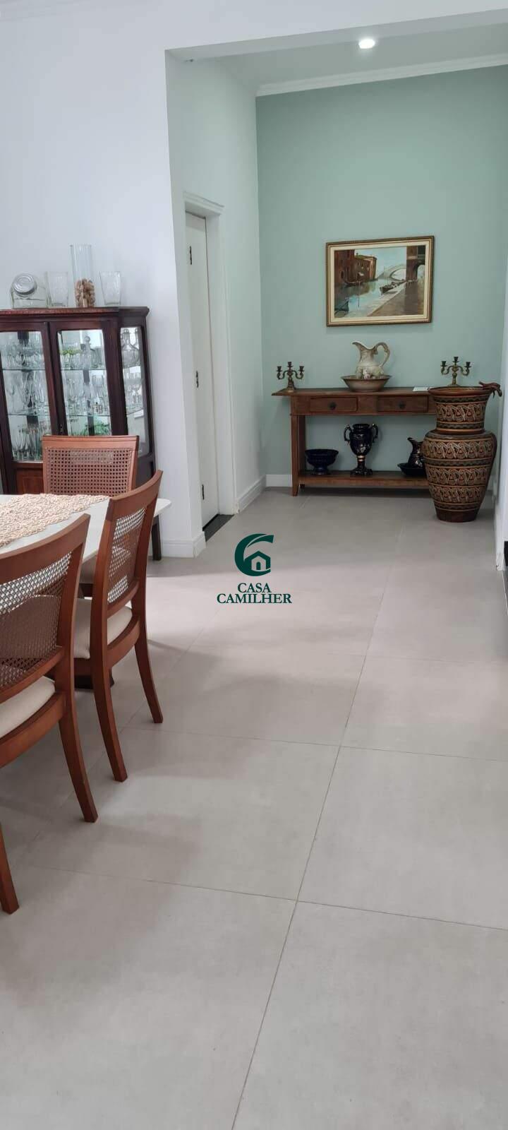 Casa à venda no Centro: 