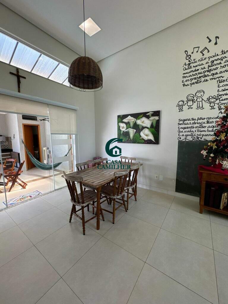 Casa à venda no Jardim Hípica Pinheiro: 