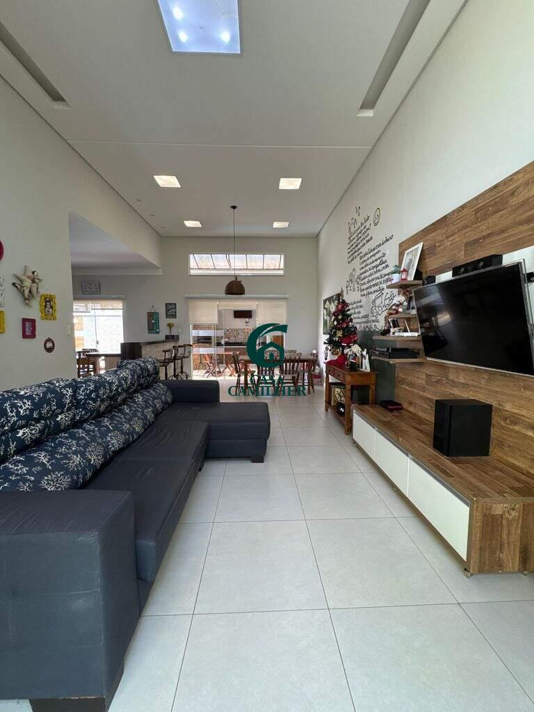 Casa à venda no Jardim Hípica Pinheiro: 