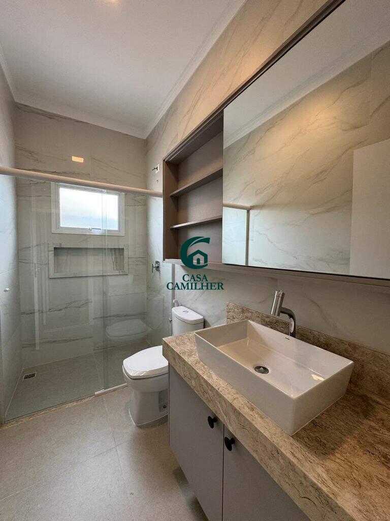 Casa à venda no Terras de Benvira: 