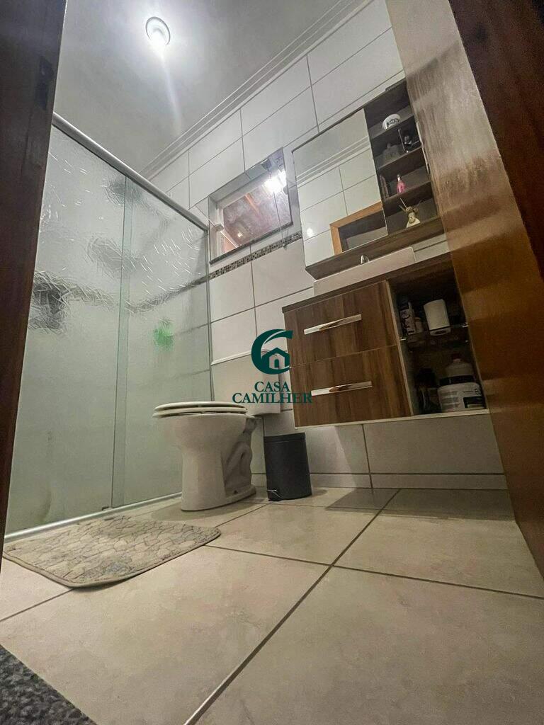 Casa à venda no Piracangaguá: 