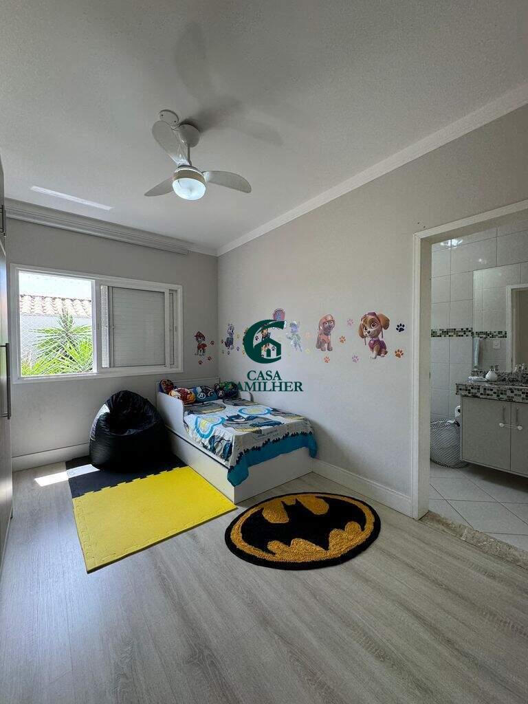 Casa à venda no Piracangaguá: 