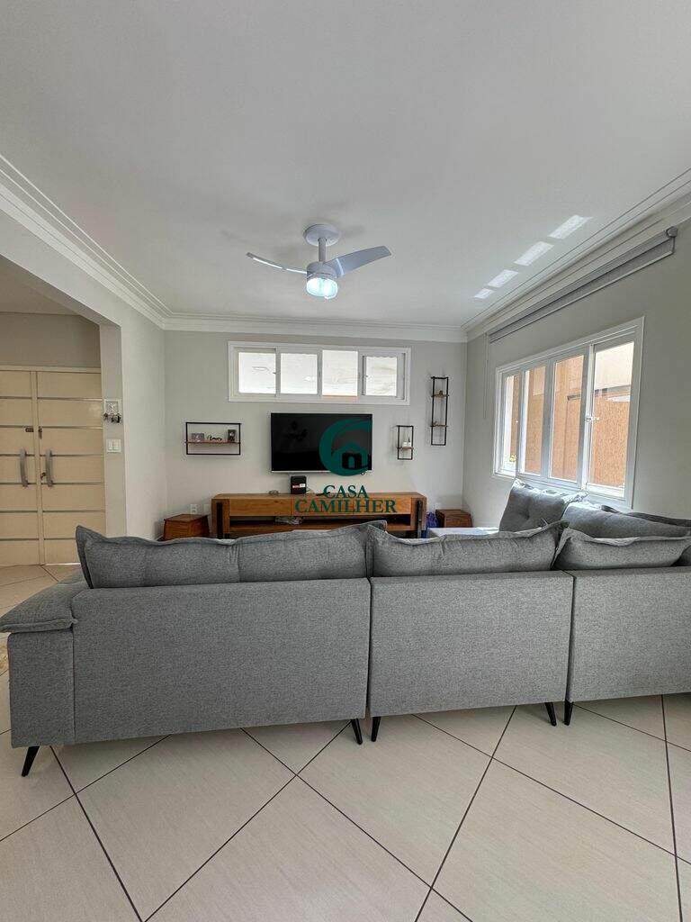 Casa à venda no Piracangaguá: 