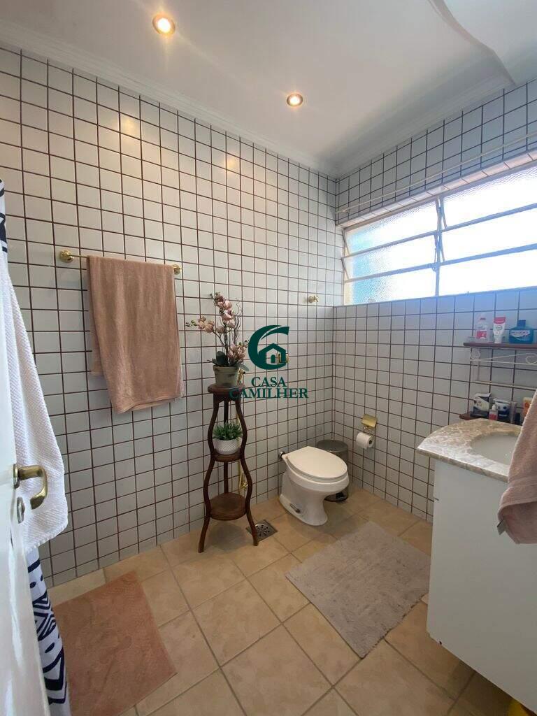 Casa à venda no Centro: 