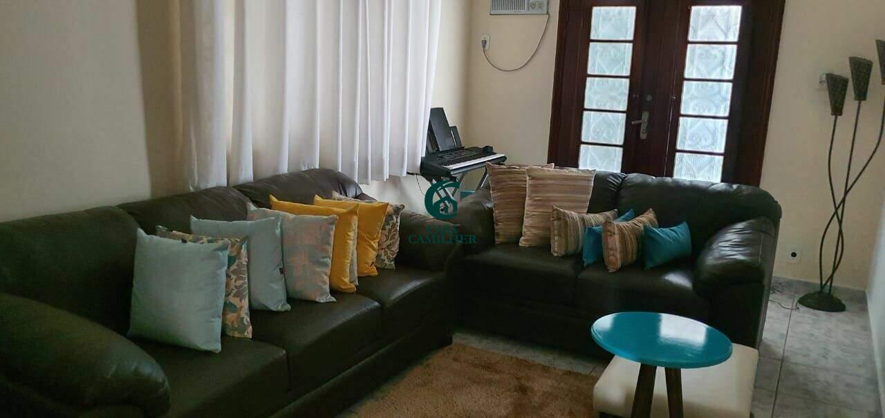 Casa à venda no Centro: 