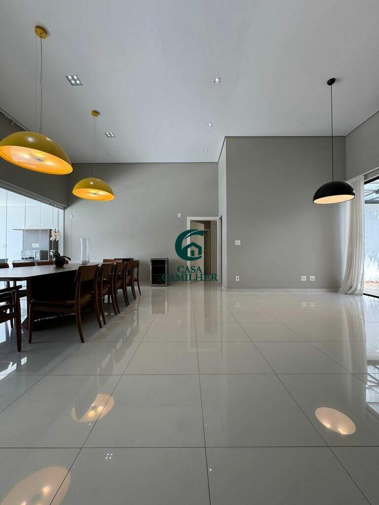 Casa à venda no Parque Piracangagua: 