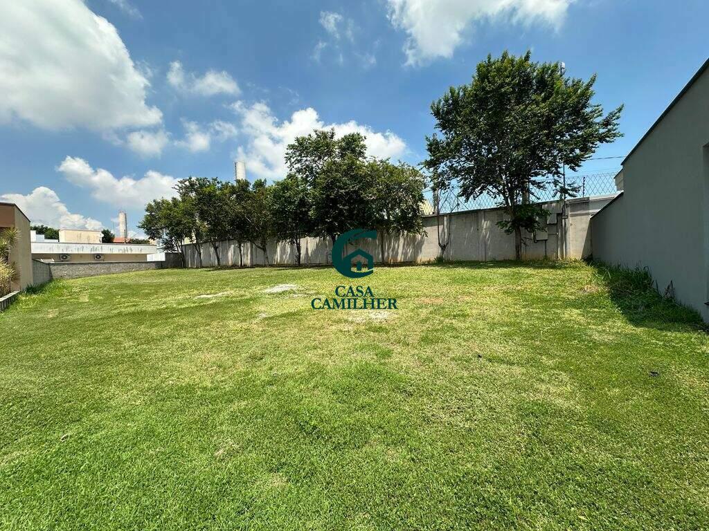 Terreno/Lote à venda no Piracangaguá: 