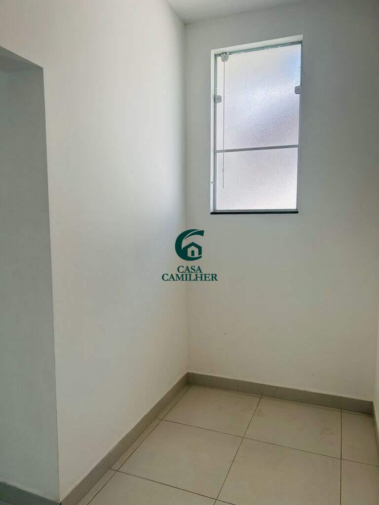 Casa à venda no Piracangaguá: 