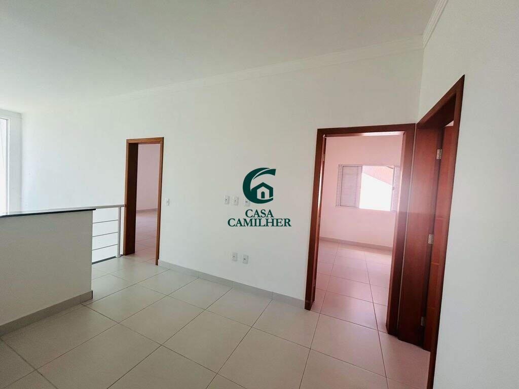 Casa à venda no Piracangaguá: 