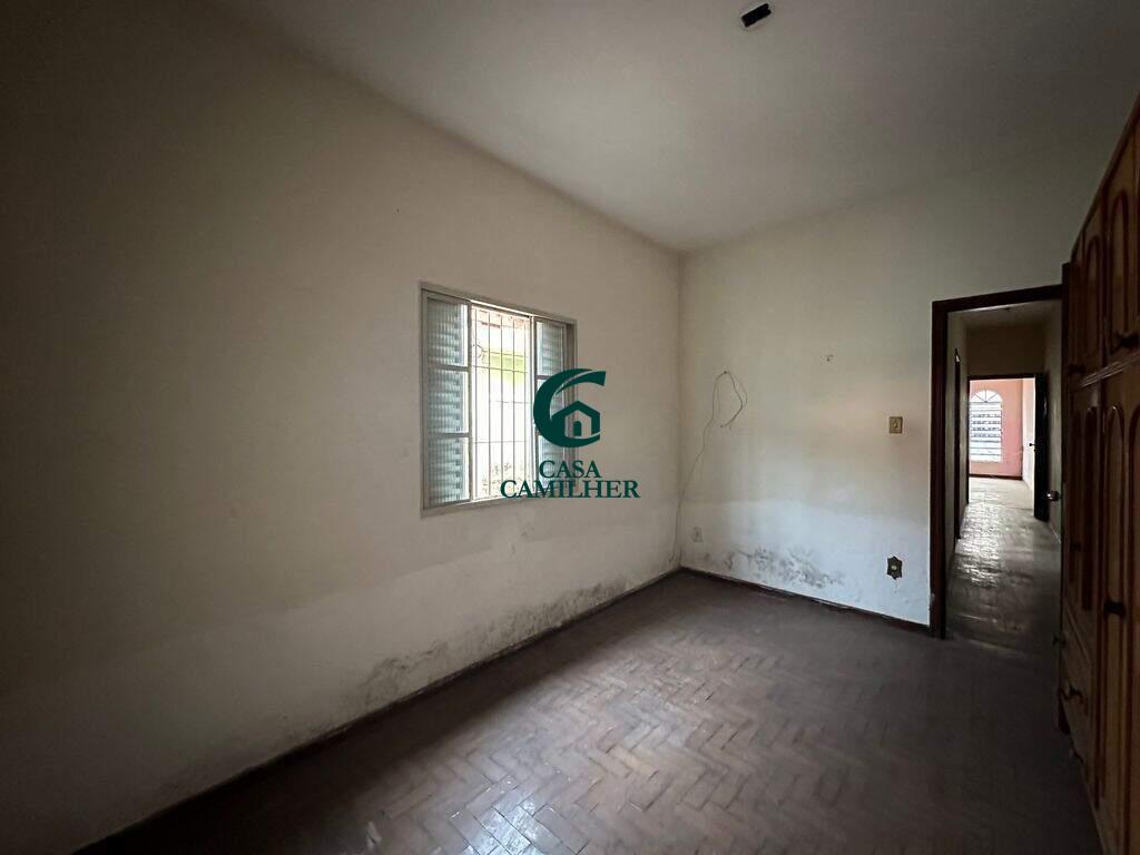 Casa à venda no Centro: 