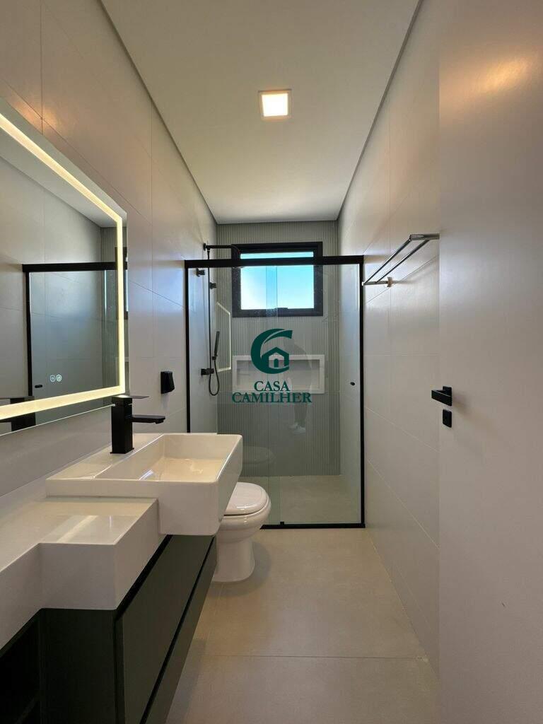 Casa à venda no Piracangaguá: 