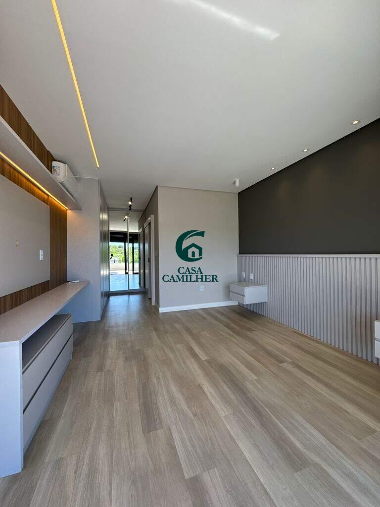 Casa à venda no Piracangaguá: 