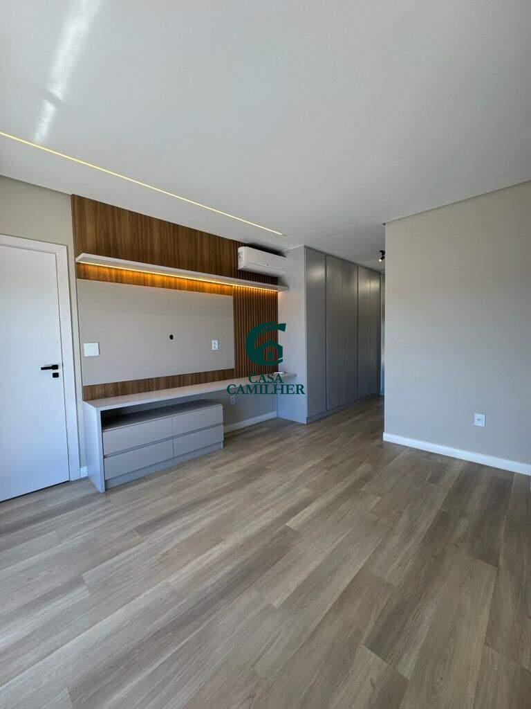 Casa à venda no Piracangaguá: 