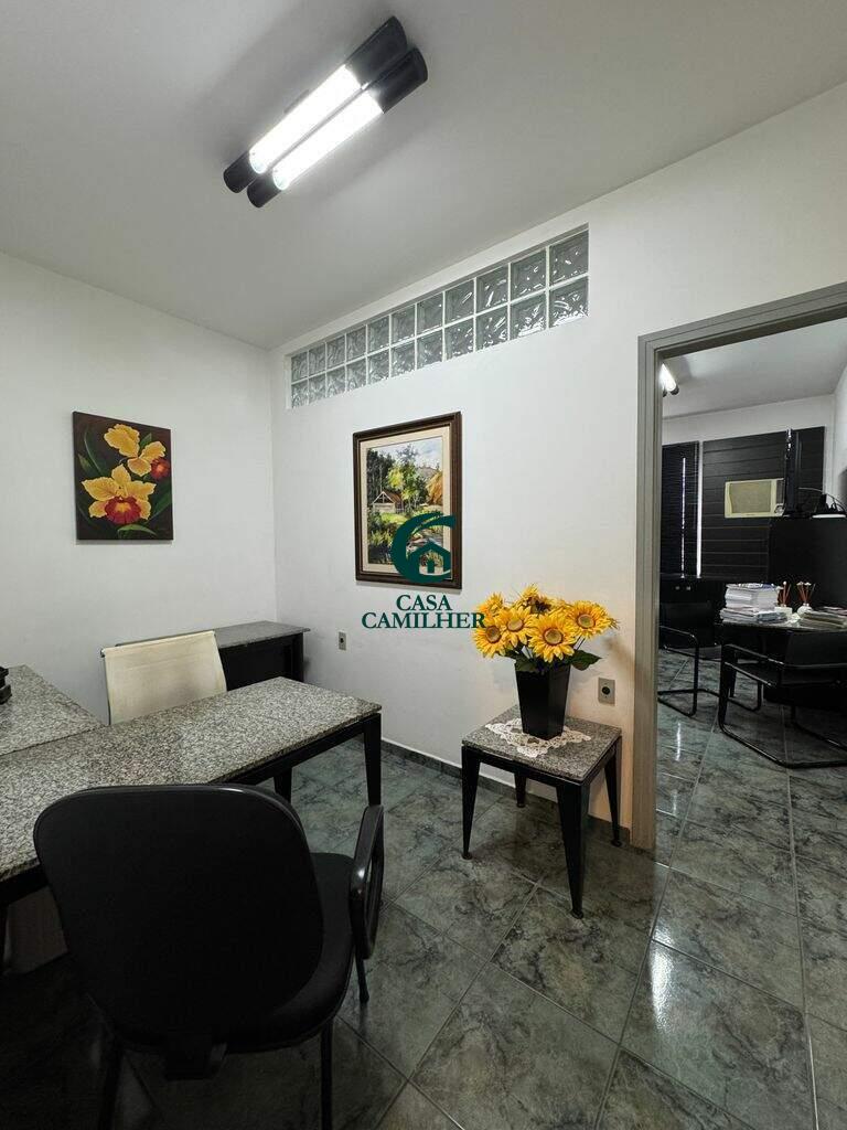 Sala à venda no Centro: 