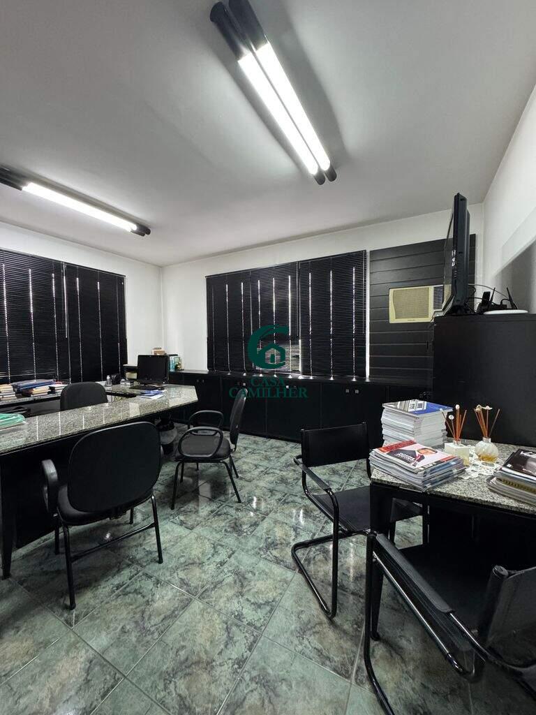 Sala à venda no Centro: 