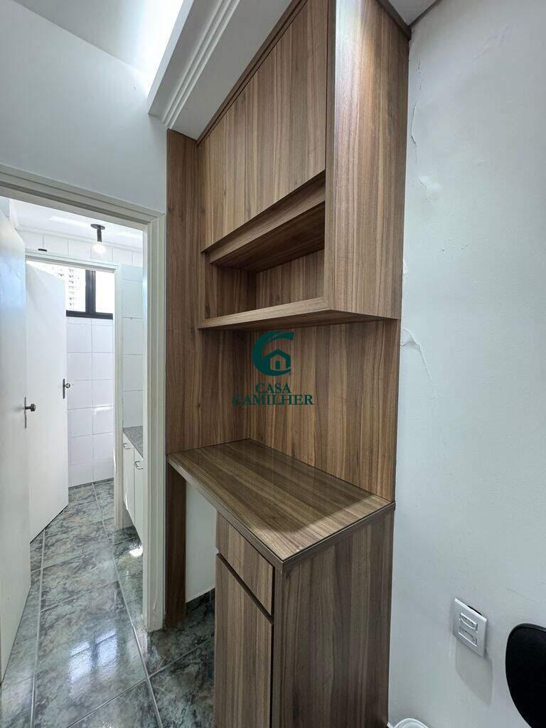 Sala à venda no Centro: 