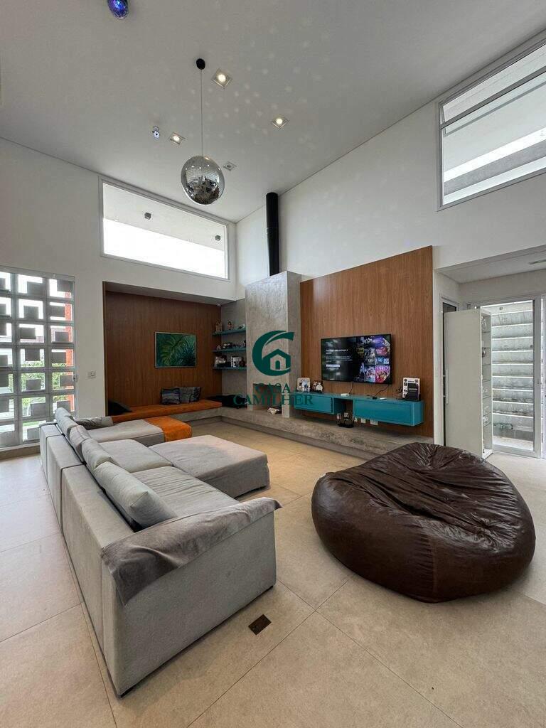 Casa à venda no Quiririm: 