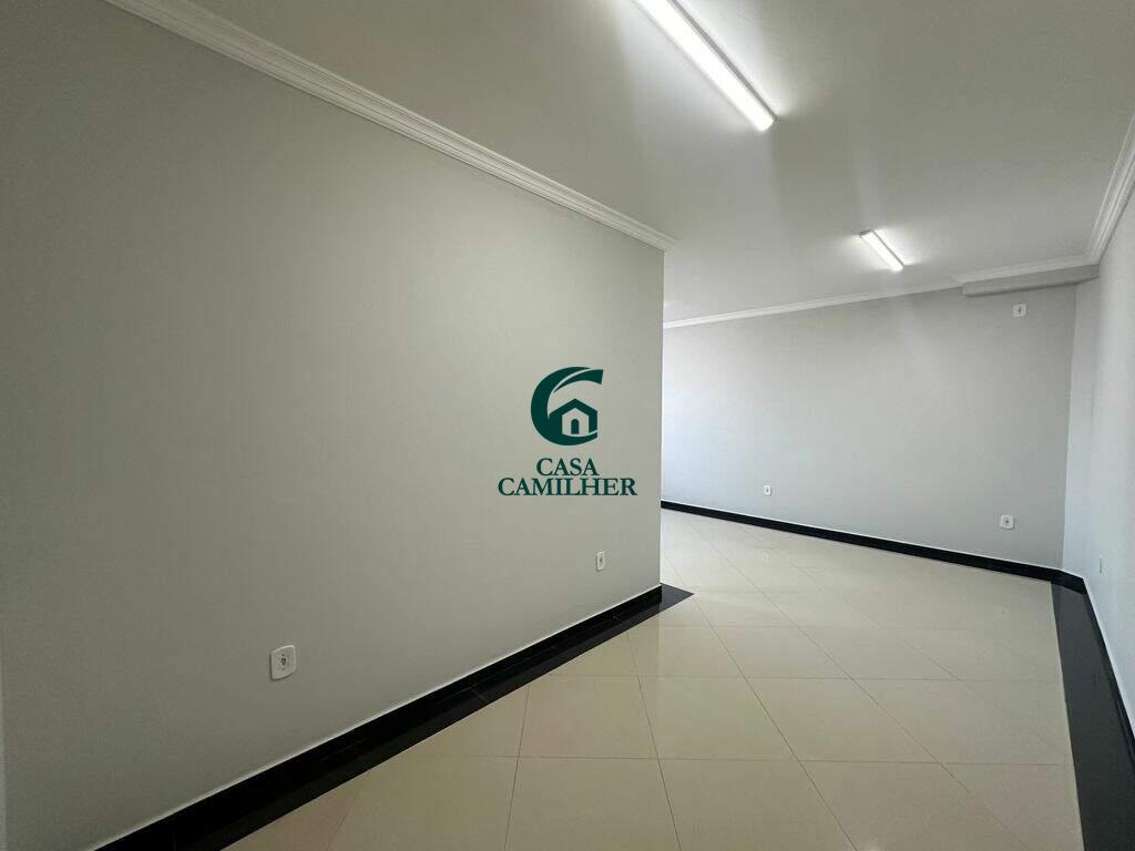 Sala à venda no Centro: 